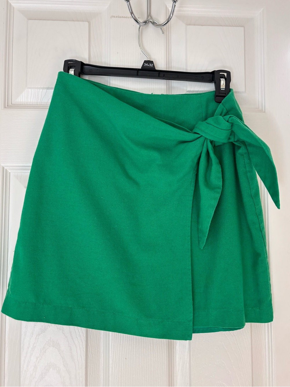 Gilli Emerald Green Asymmetrical Wrap Skirt (medium) with Tie